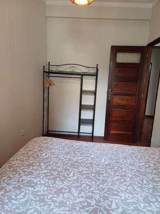 Roomy & Patio - 2 Bedroom Flat Порто Екстериор снимка