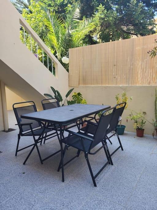 Roomy & Patio - 2 Bedroom Flat Порто Екстериор снимка